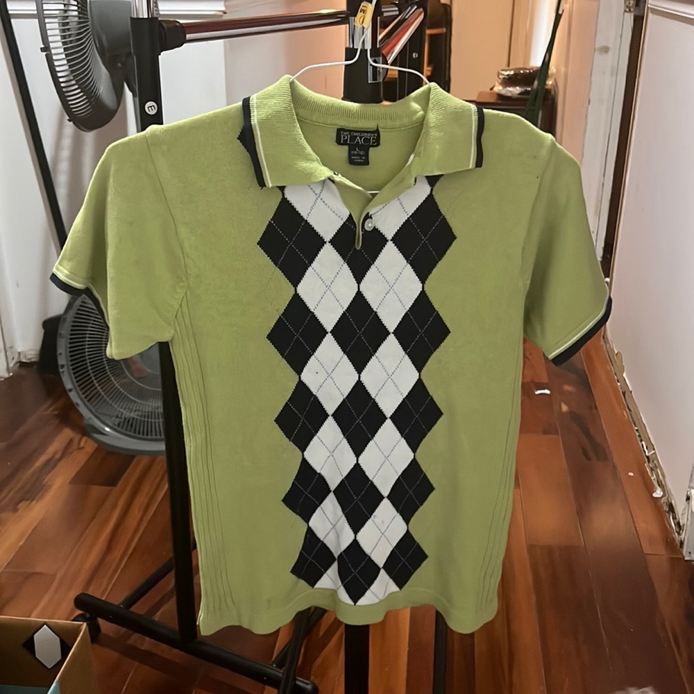 The Children’s Place boys L (10/12) Green collared shirt w/ black & white argyle